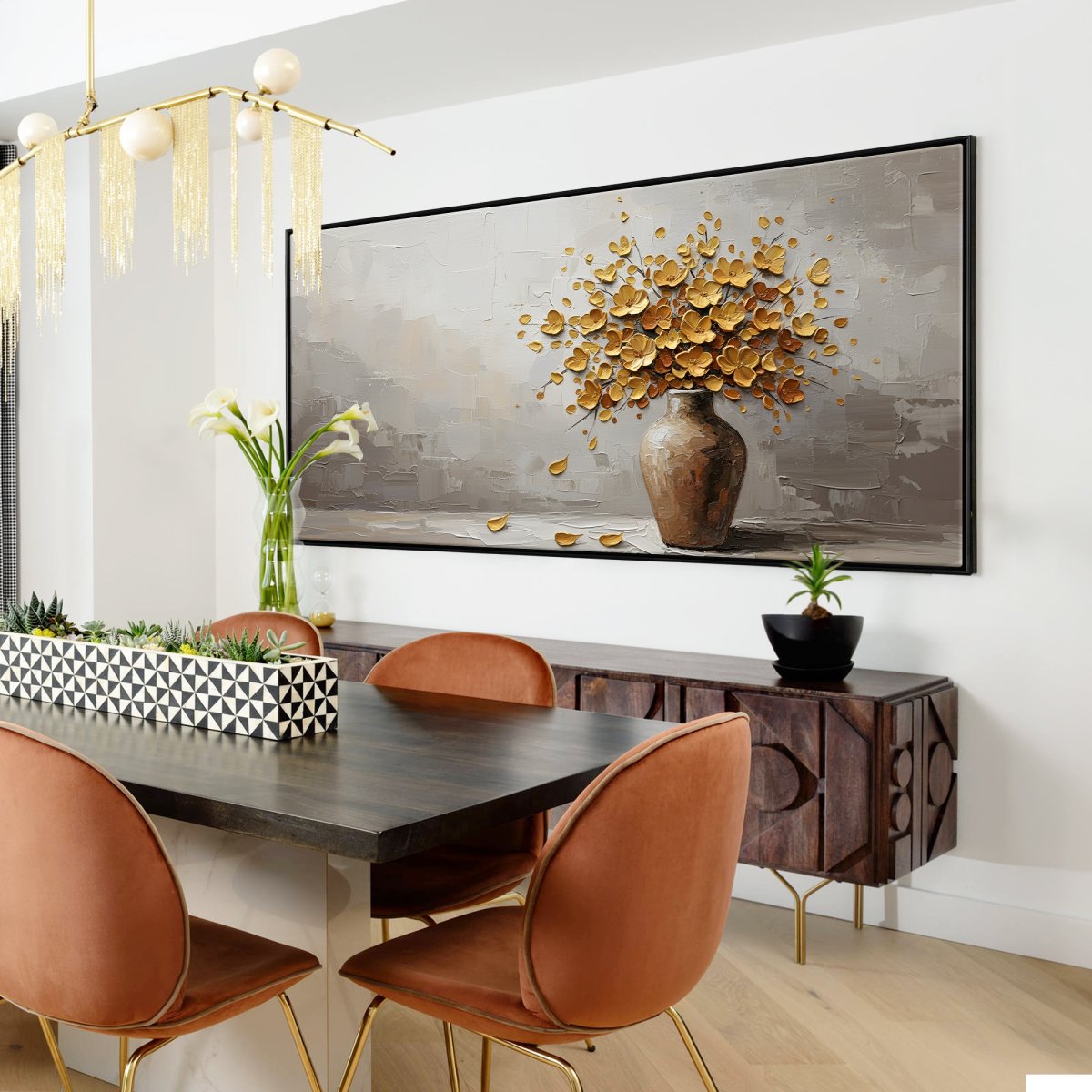 Goldener Blumenstrauß auf Beige
